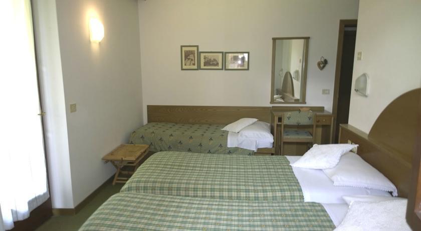 La Felce Bed & Breakfast Carisolo Quarto foto