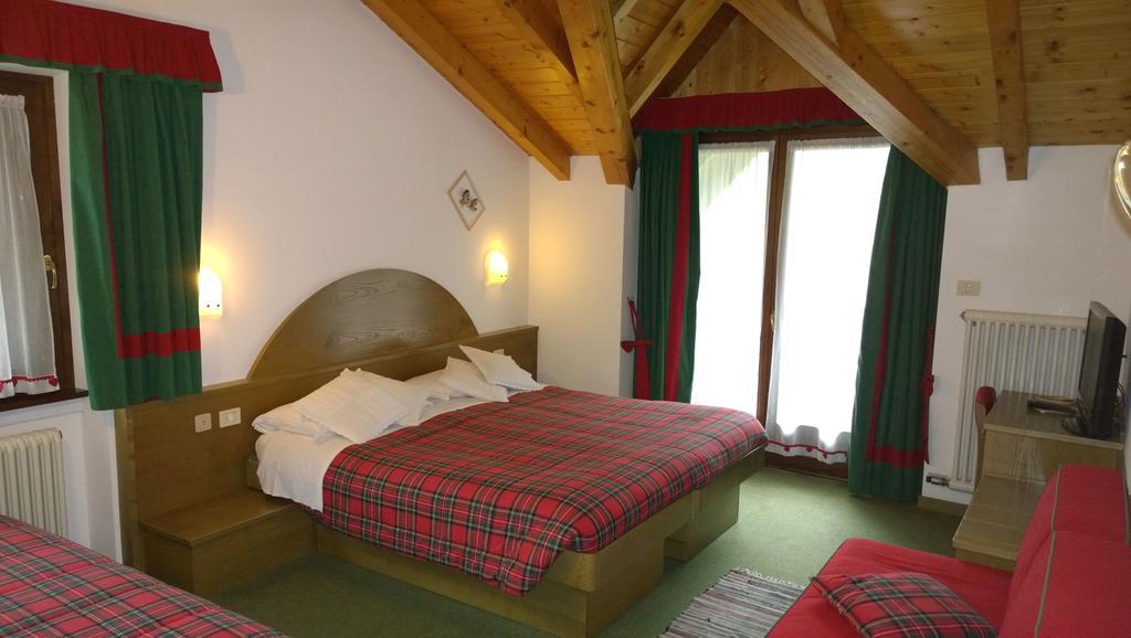 La Felce Bed & Breakfast Carisolo Quarto foto